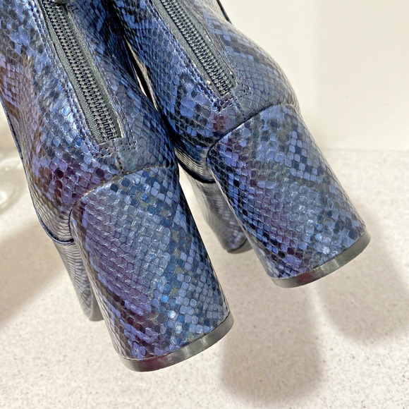 Blue Faux Snakeskin Ankle Boots Booties by Old Navy US 7M High Heel Boho Hippie - Picture 5 of 9